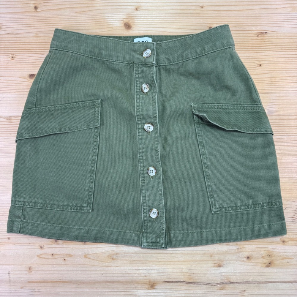 BDG Olive Green Button-Front‎ Utility Mini Skirt Size Small Women's Cargo Style